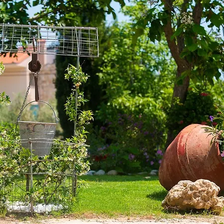 Ioanna Apartment Potos